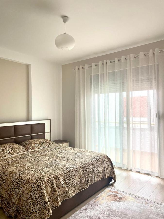 Adra'S Apartment Shkodër Екстериор снимка