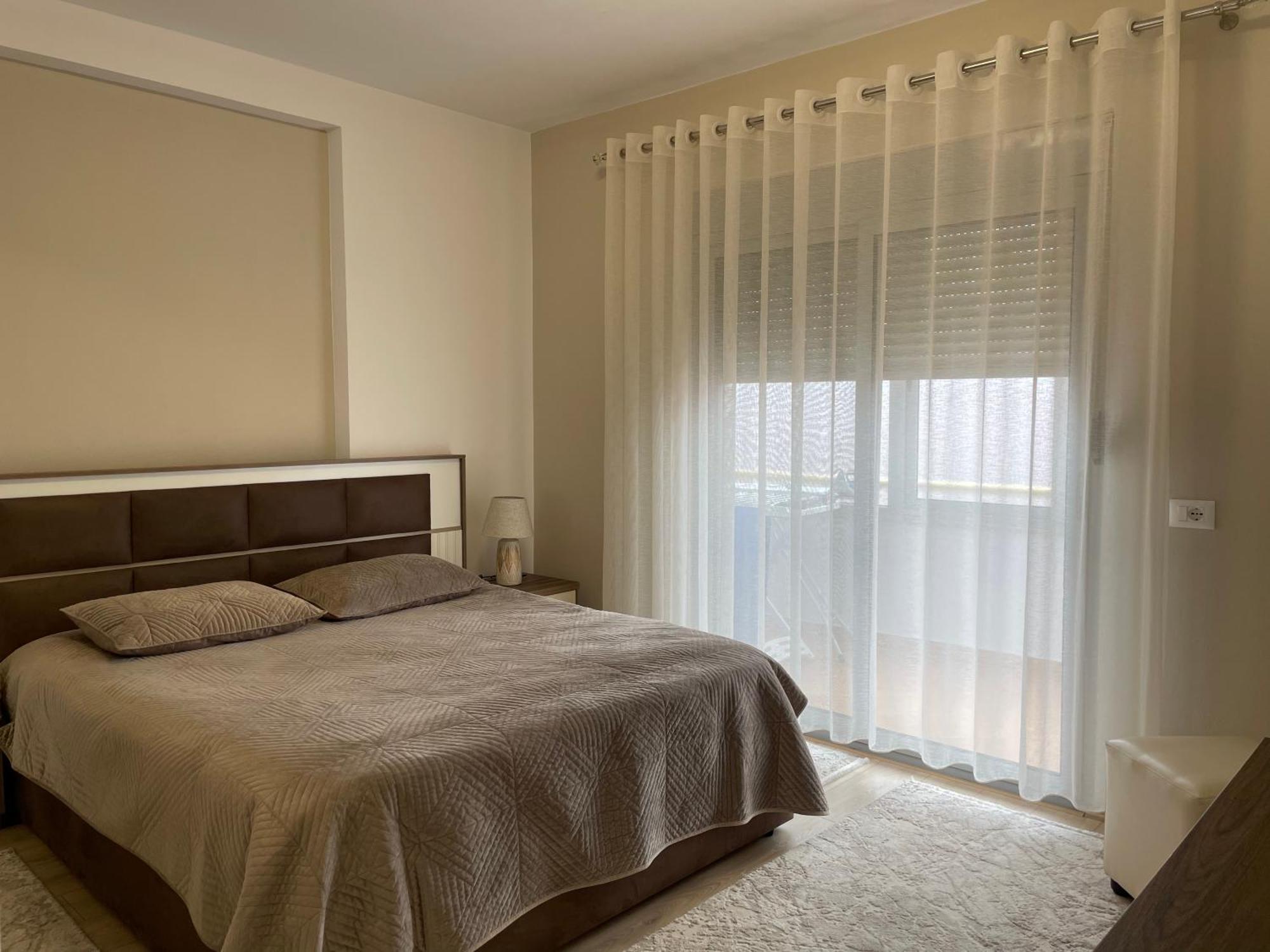 Adra'S Apartment Shkodër Екстериор снимка